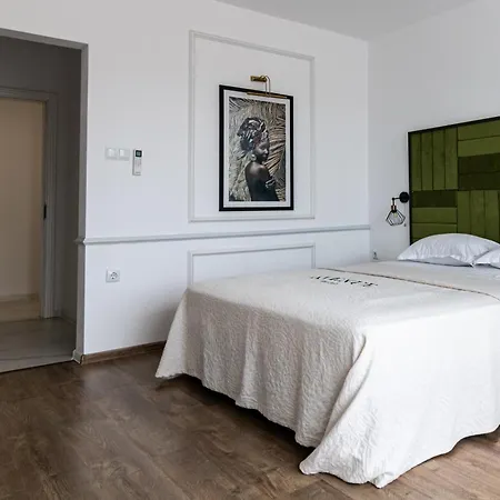 Hotel Avenue 2*